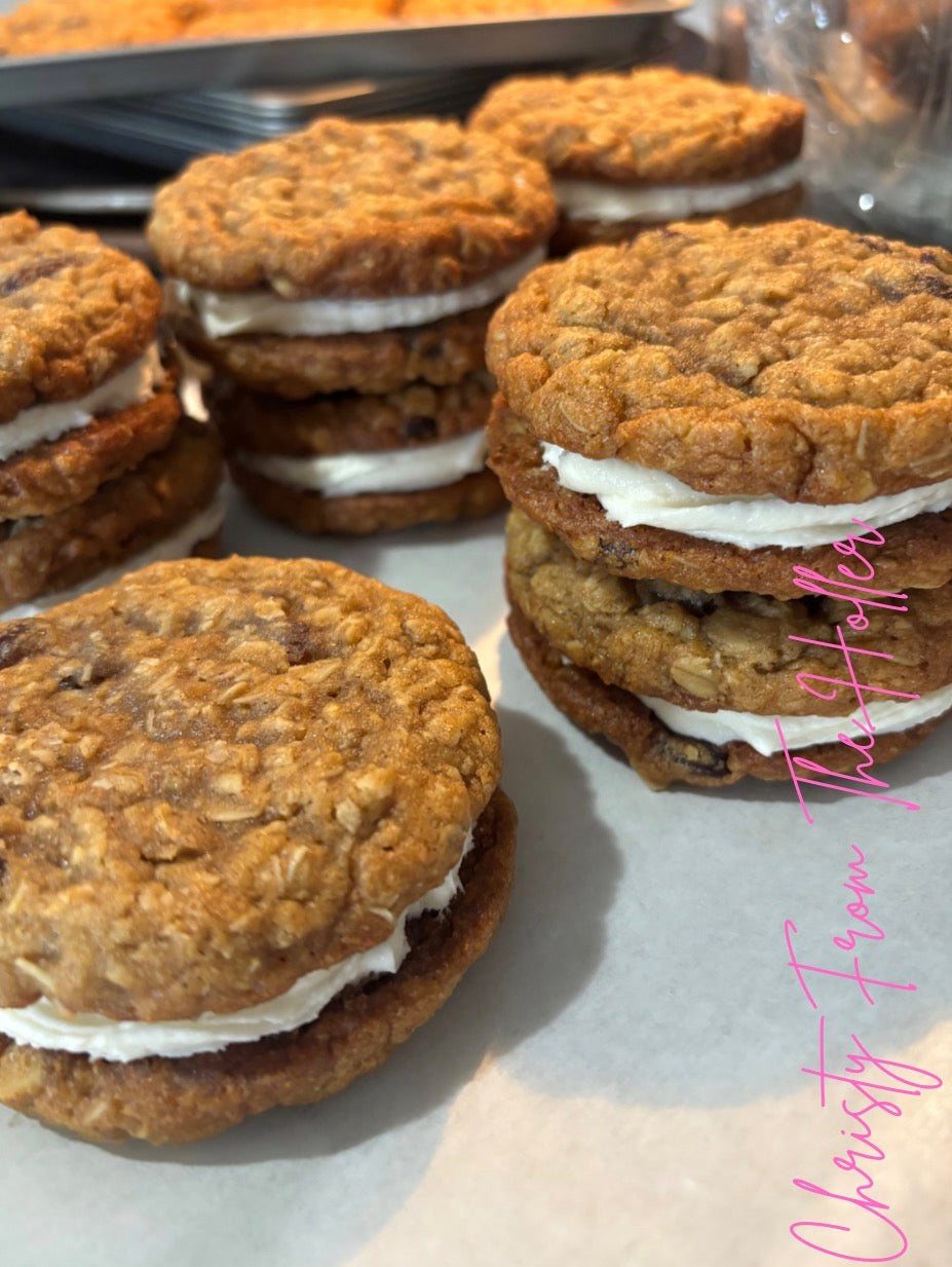 Oatmeal Raisin Sammies